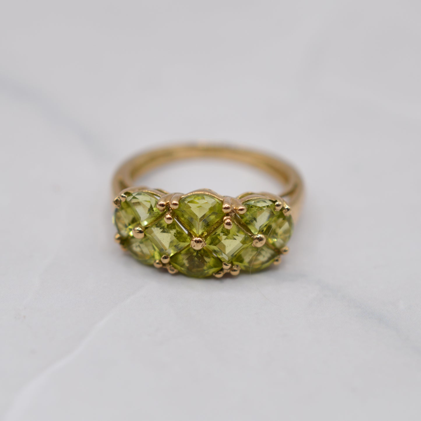 Chunky Y2K 9ct Gold Peridot Cluster Ring