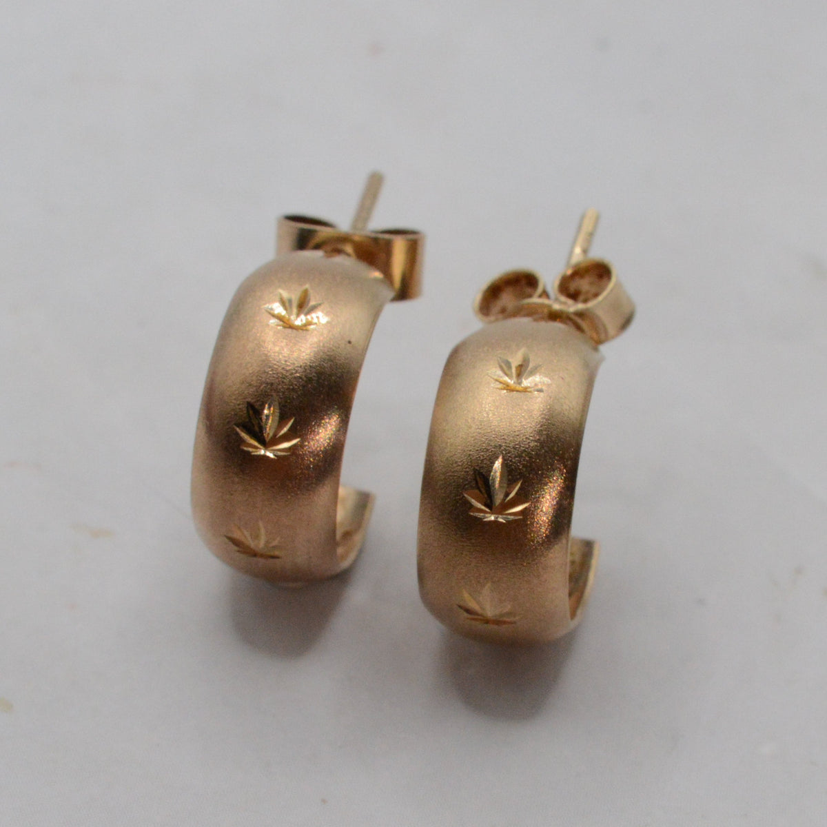 1970s Vintage 9ct Gold Leaf-Engraved Half-Hoop Earrings