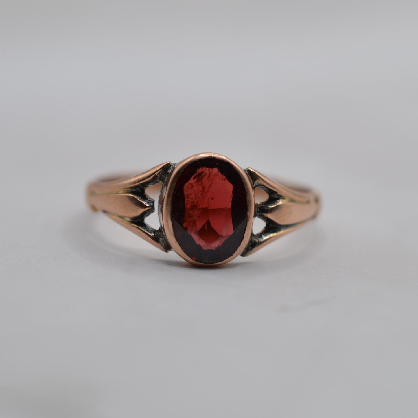 Antique Art Nouveau 9ct Gold Garnet Solitaire Ring