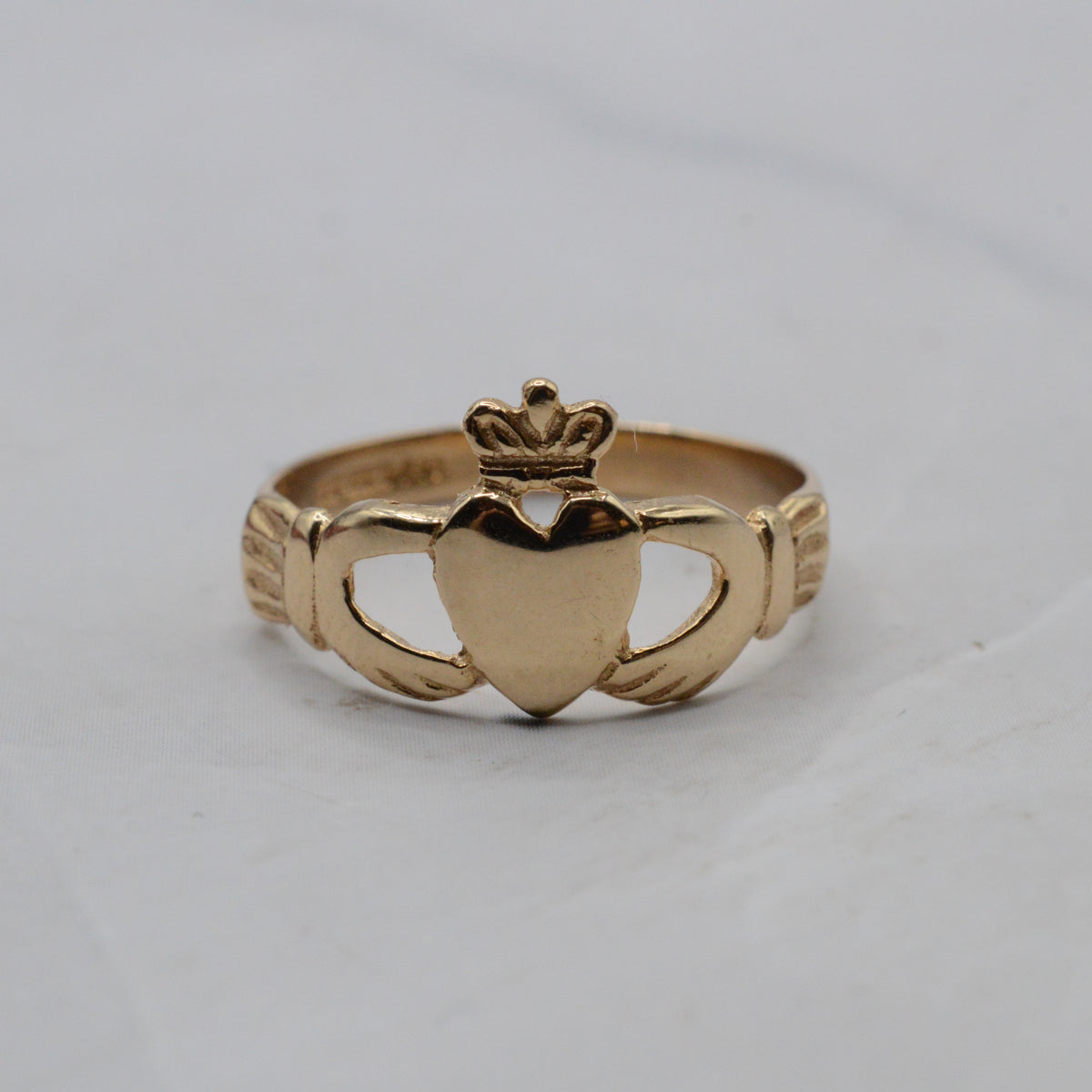 1990s 9ct Gold Claddagh Heart Ring