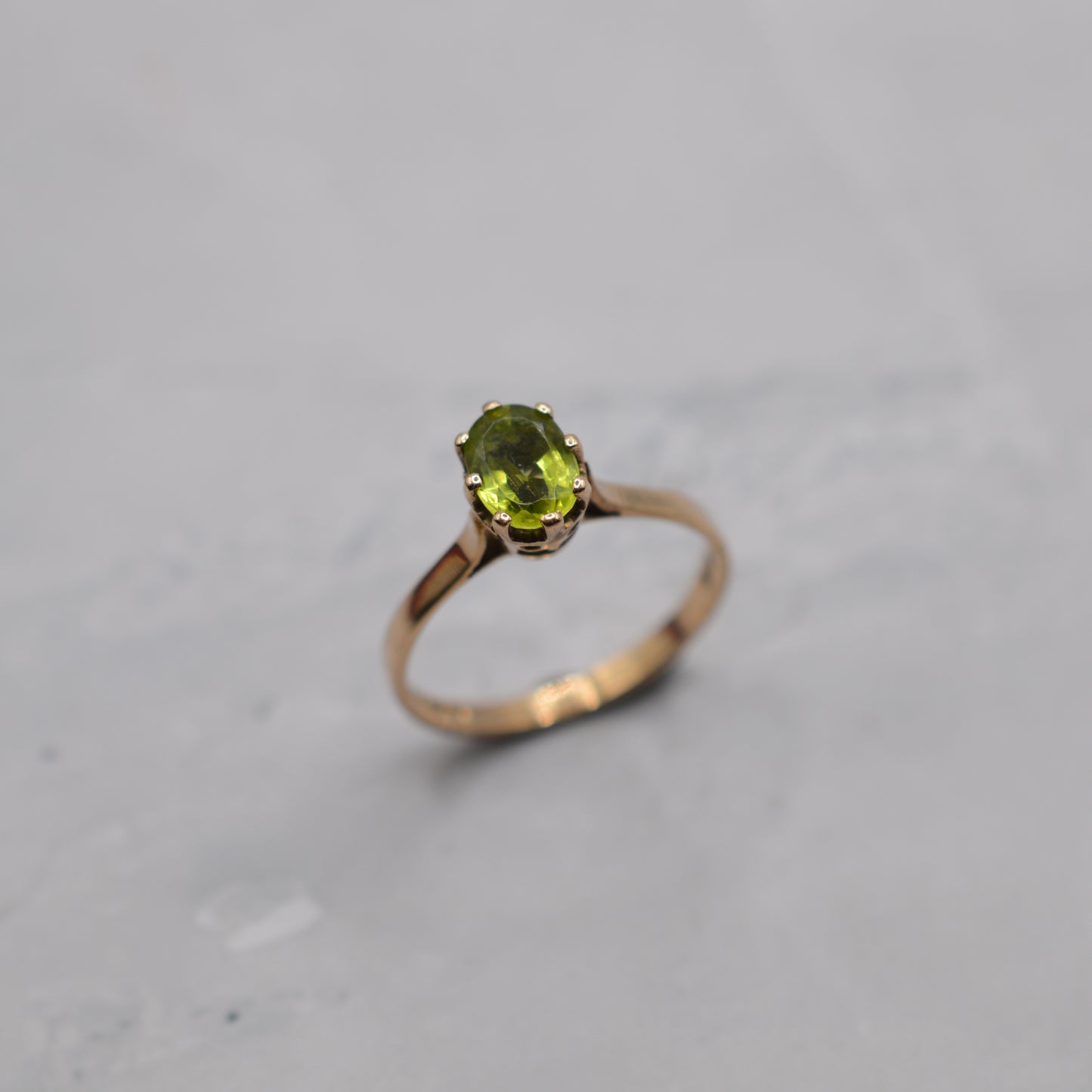 1980s 9ct Gold Peridot Solitaire Ring