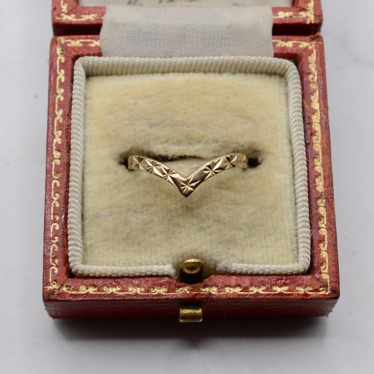 1980s 9ct Gold Star-Engraved Wishbone Ring