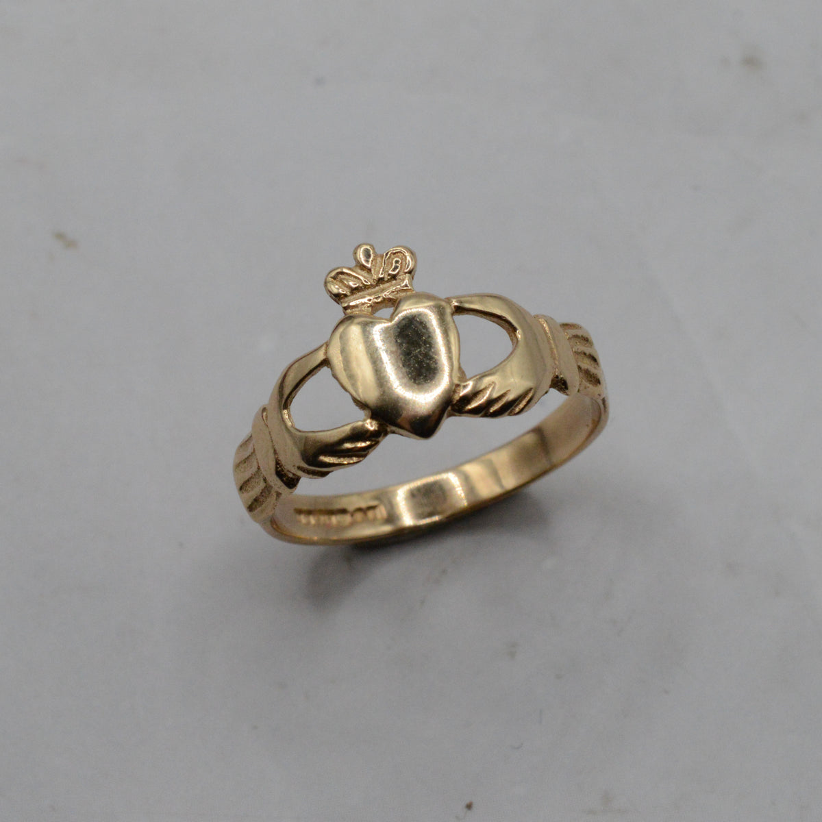 1990s 9ct Gold Claddagh Heart Ring