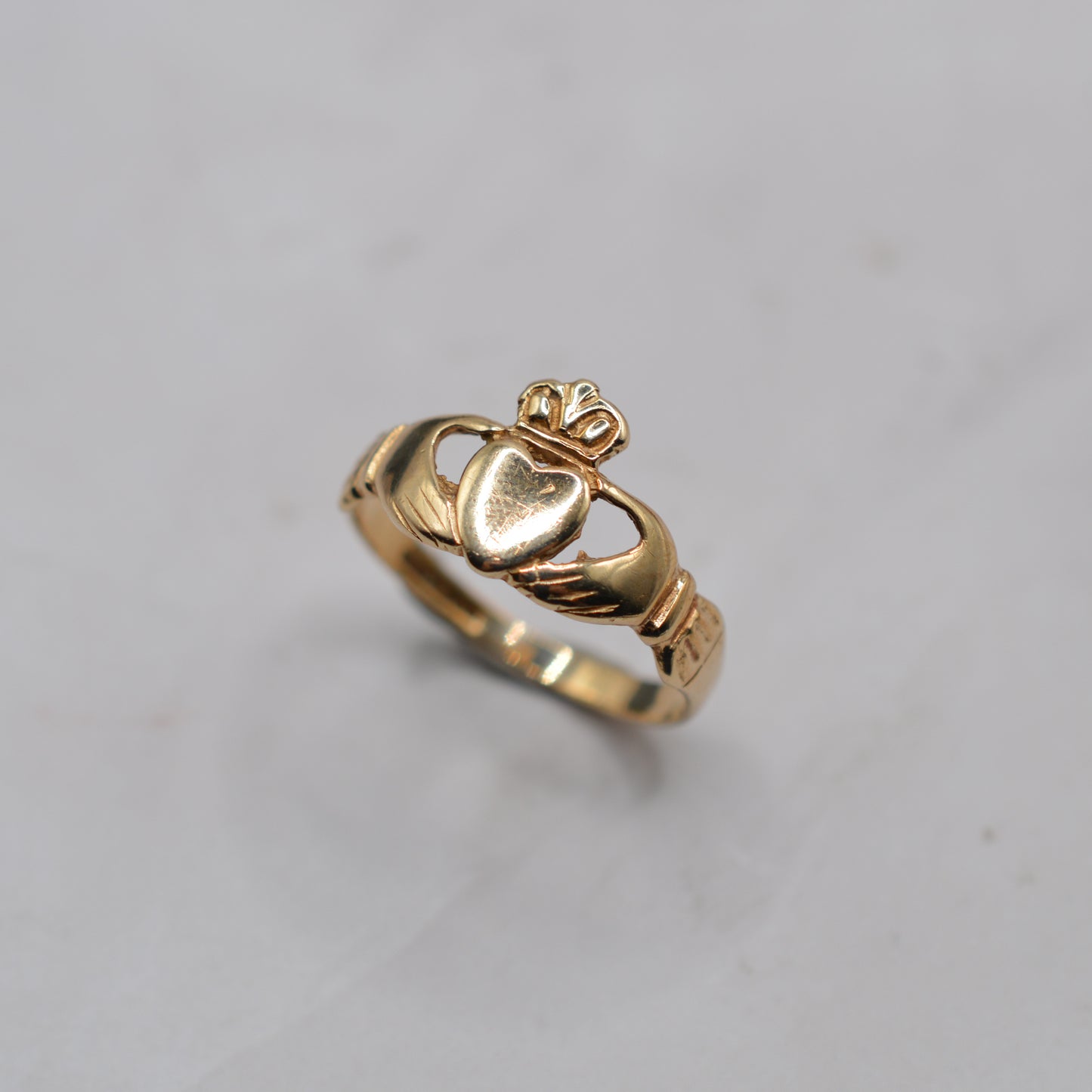 1990s 9ct Gold Claddagh Ring