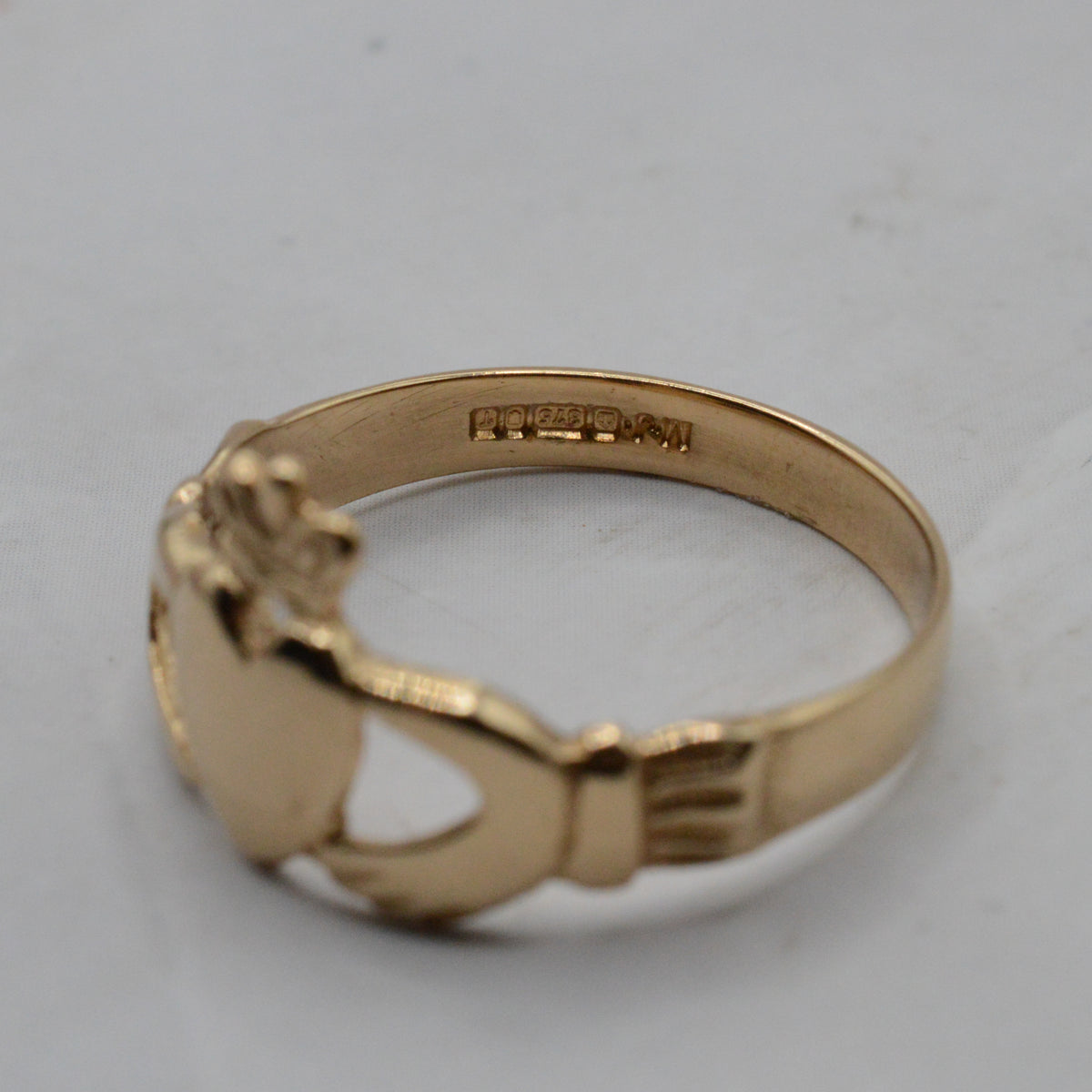 1990s 9ct Gold Claddagh Heart Ring