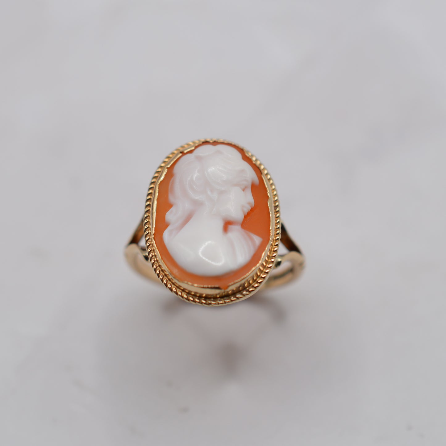 1980s Vintage 9ct Gold Shell Cameo Ring