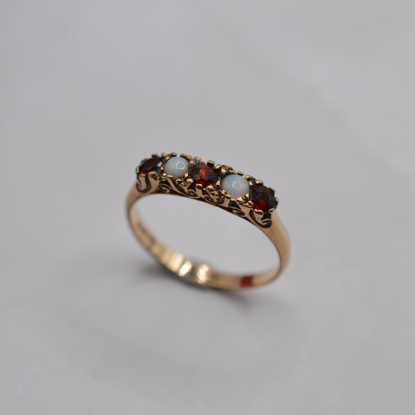 Vintage 9ct Gold Opal & Garnet Five-Stone Ring