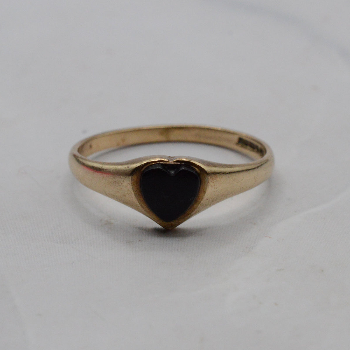 1980s 9ct Gold Onyx Heart Ring