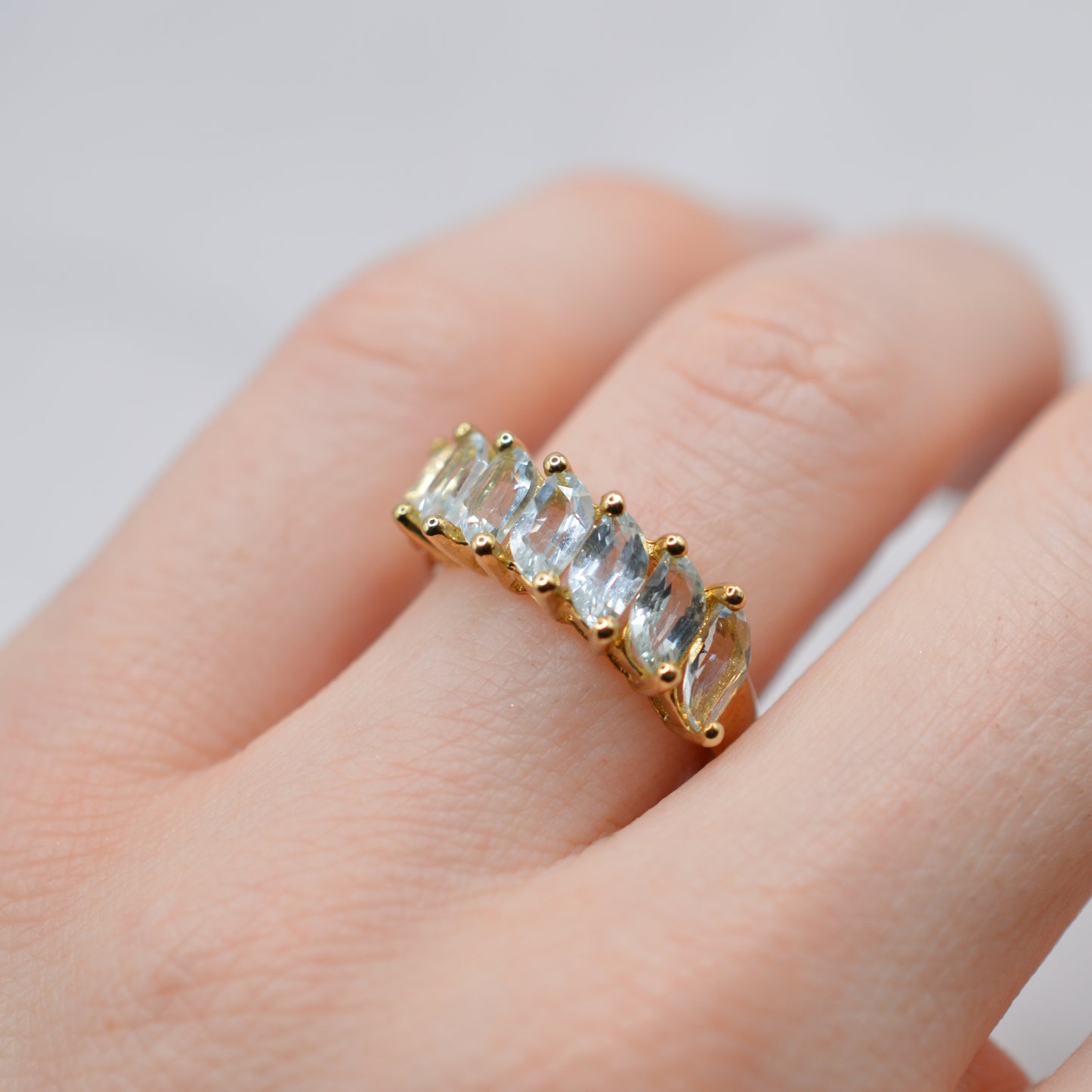 Y2K 9ct Gold Aquamarine Seven-Stone Half-Eternity Ring