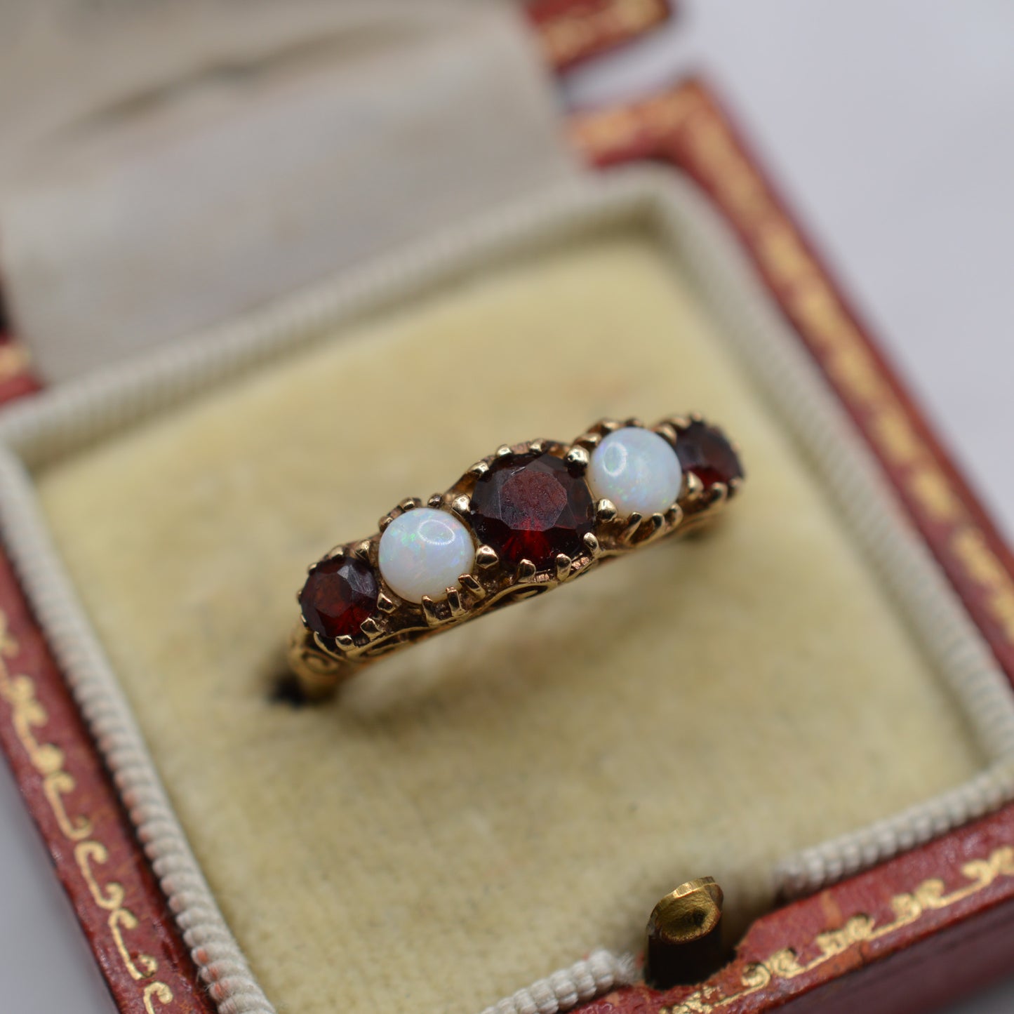 1990s 9ct Gold Opal & Garnet Five-Stone Ring