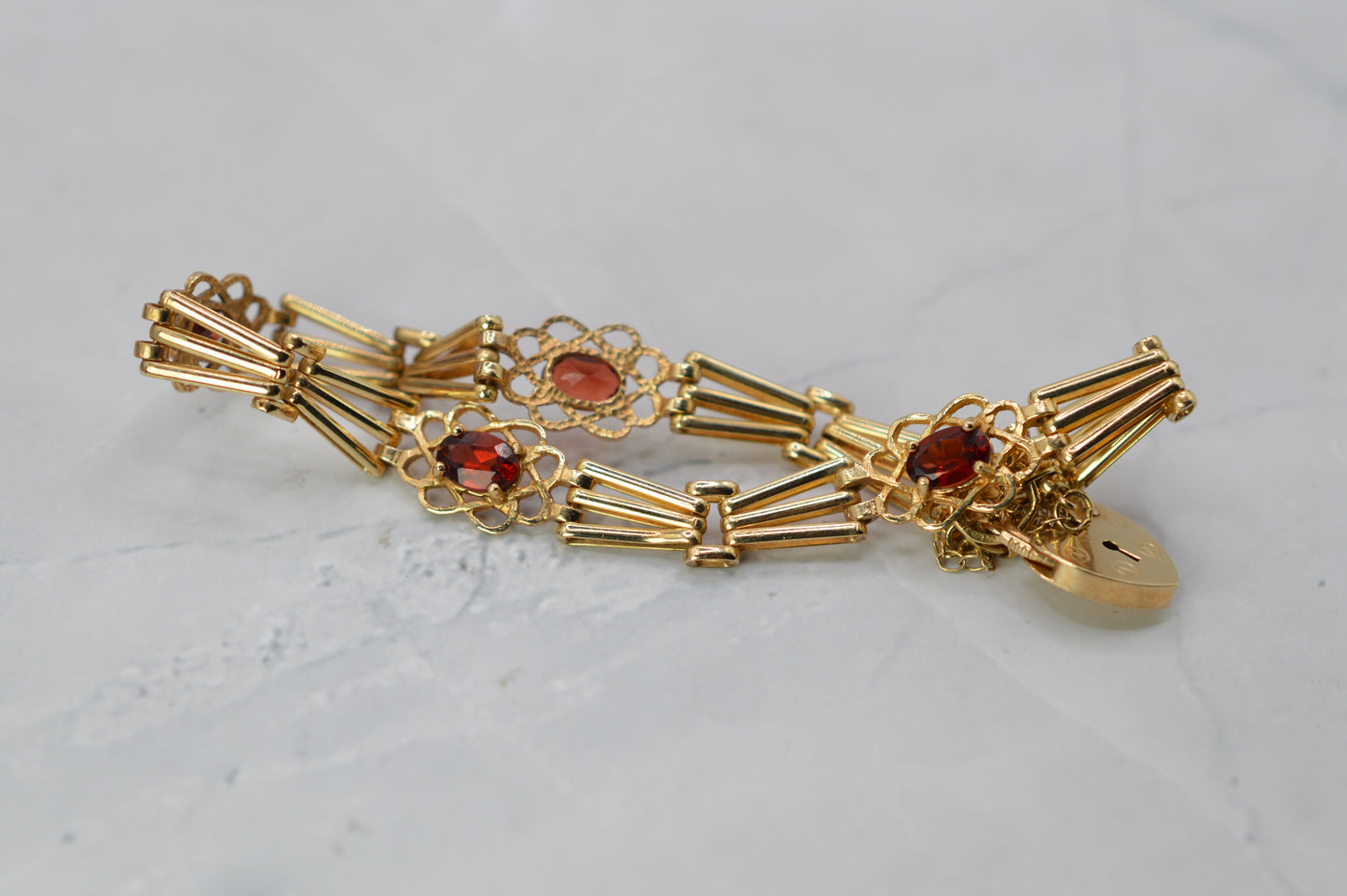 9ct Gold Garnet Gate Bracelet with Heart Padlock & Safety Chain (7")