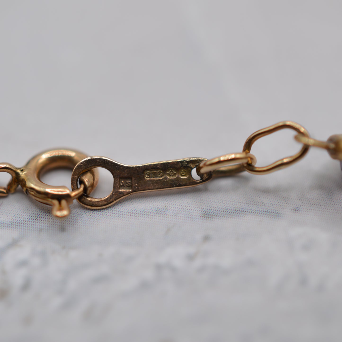 1970s Vintage 9ct Gold Aquamarine, Garnet & Amethyst Gemstone Bracelet (6.5”)