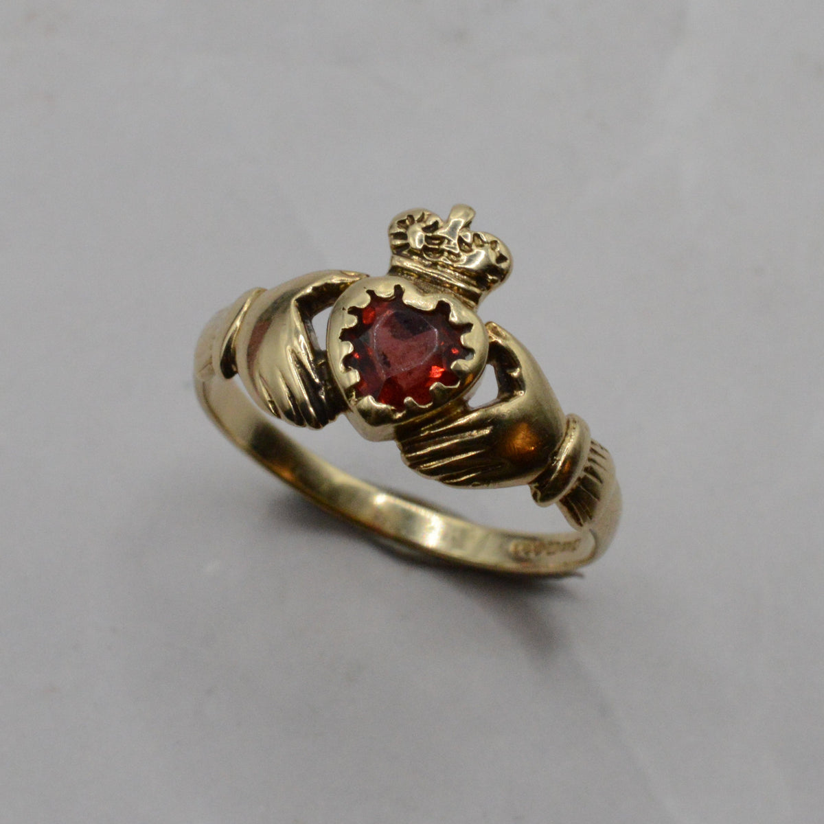 9ct Gold Garnet Claddagh Ring