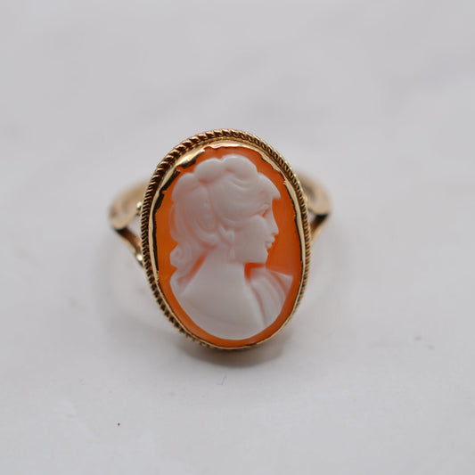 1980s Vintage 9ct Gold Shell Cameo Ring