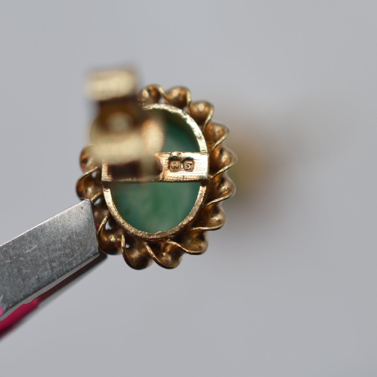 1960s Vintage 9ct Gold Jade Stud Earrings