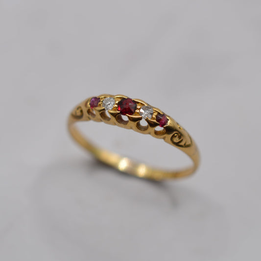 Antique Late Victorian 18ct Gold Ruby & Diamond Five-Stone Ring