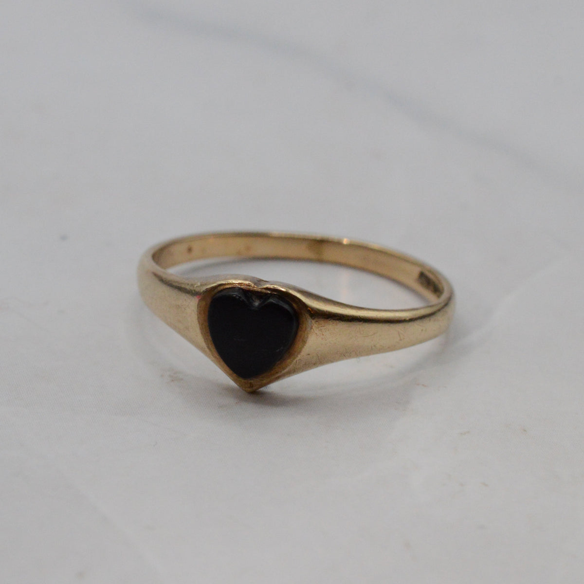 1980s 9ct Gold Onyx Heart Ring