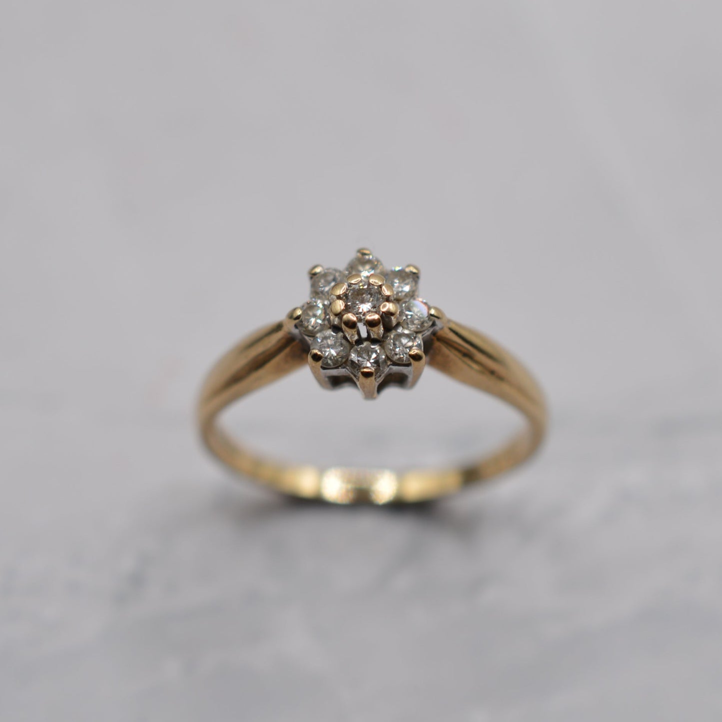 9ct Gold 0.25ct Diamond Floral Cluster Ring