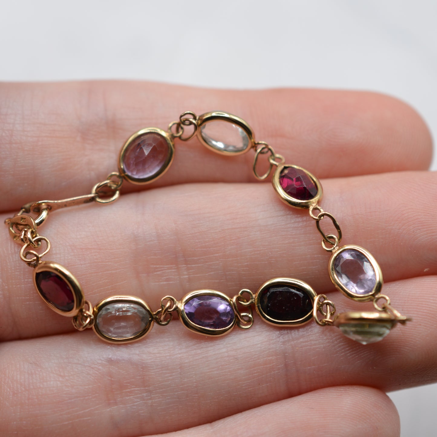 1970s Vintage 9ct Gold Aquamarine, Garnet & Amethyst Gemstone Bracelet (6.5”)