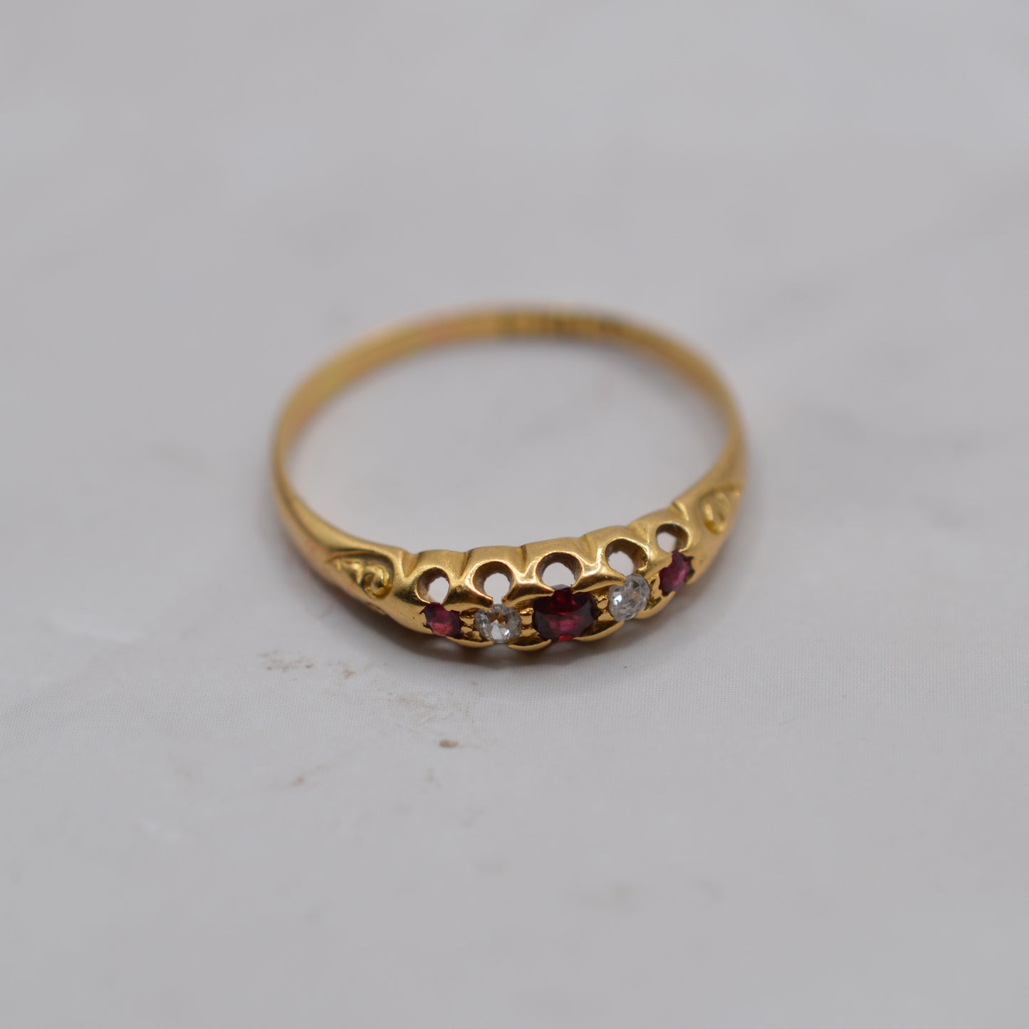 Antique Late Victorian 18ct Gold Ruby & Diamond Five-Stone Ring