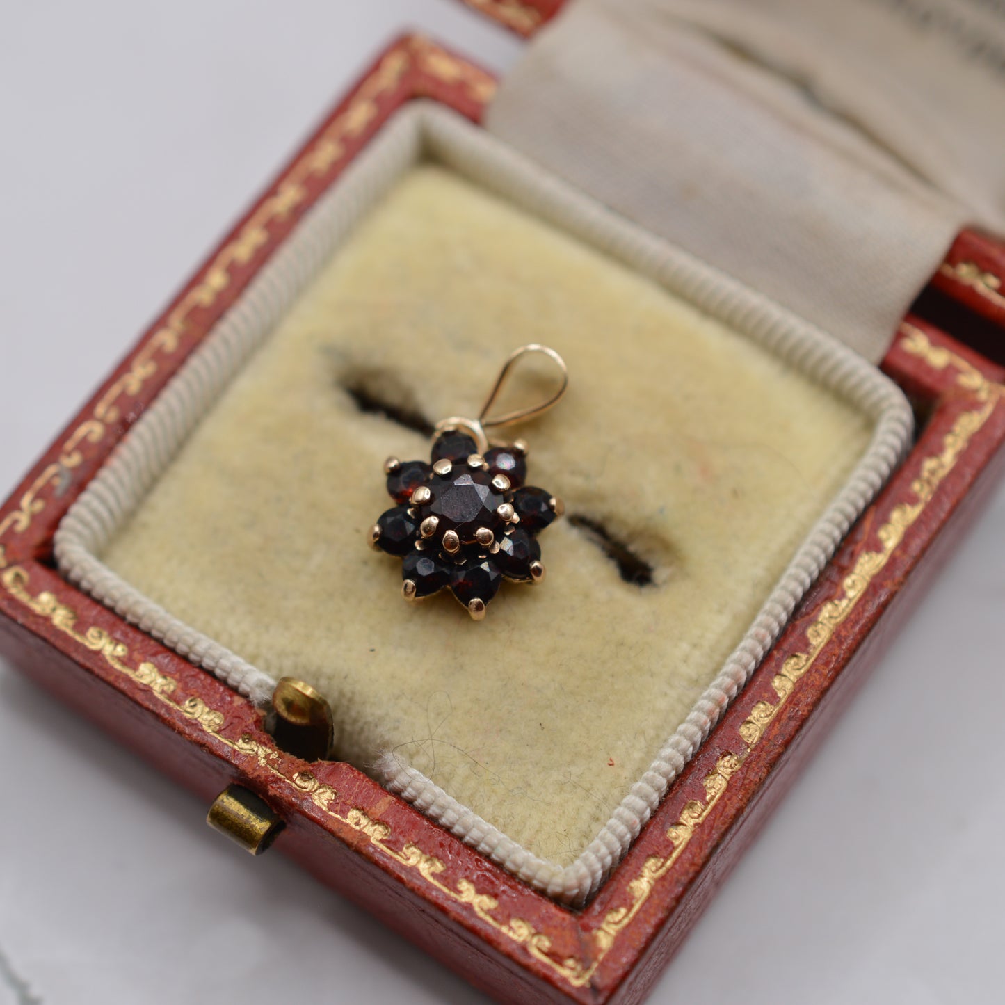 Vintage Renovated 9ct Gold Garnet Cluster Pendant/Charm