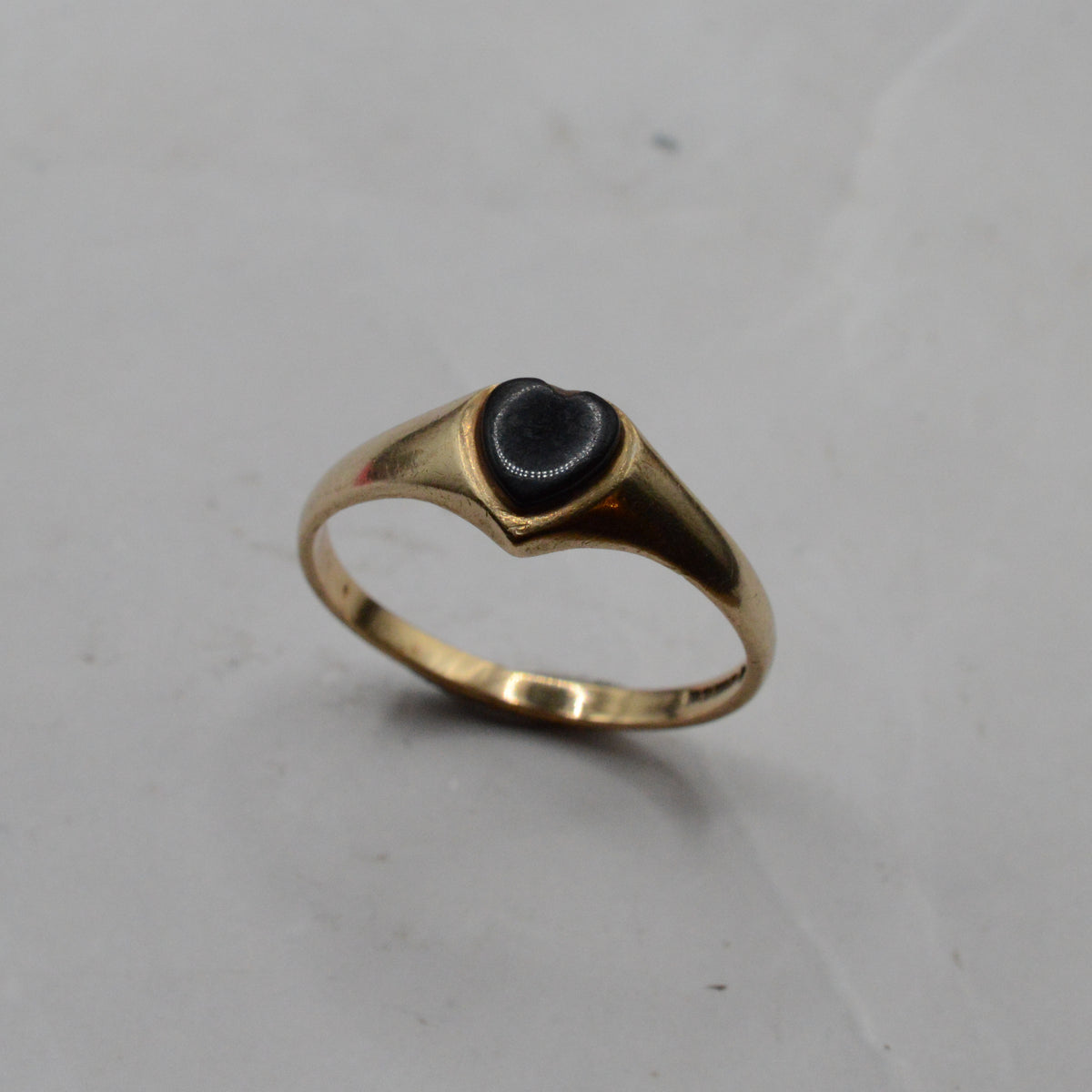 1980s 9ct Gold Onyx Heart Ring