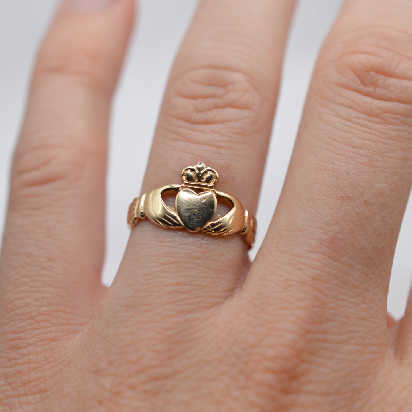 1990s 9ct Gold Claddagh Ring