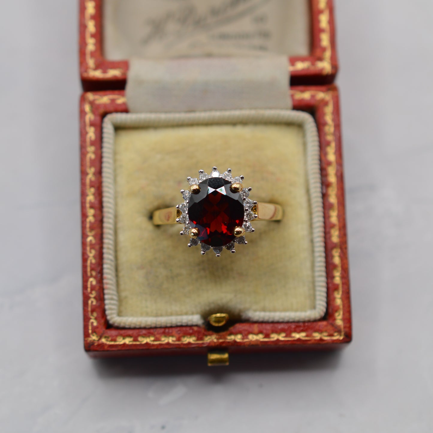 Y2K 9ct Gold Garnet & Diamond Halo Ring
