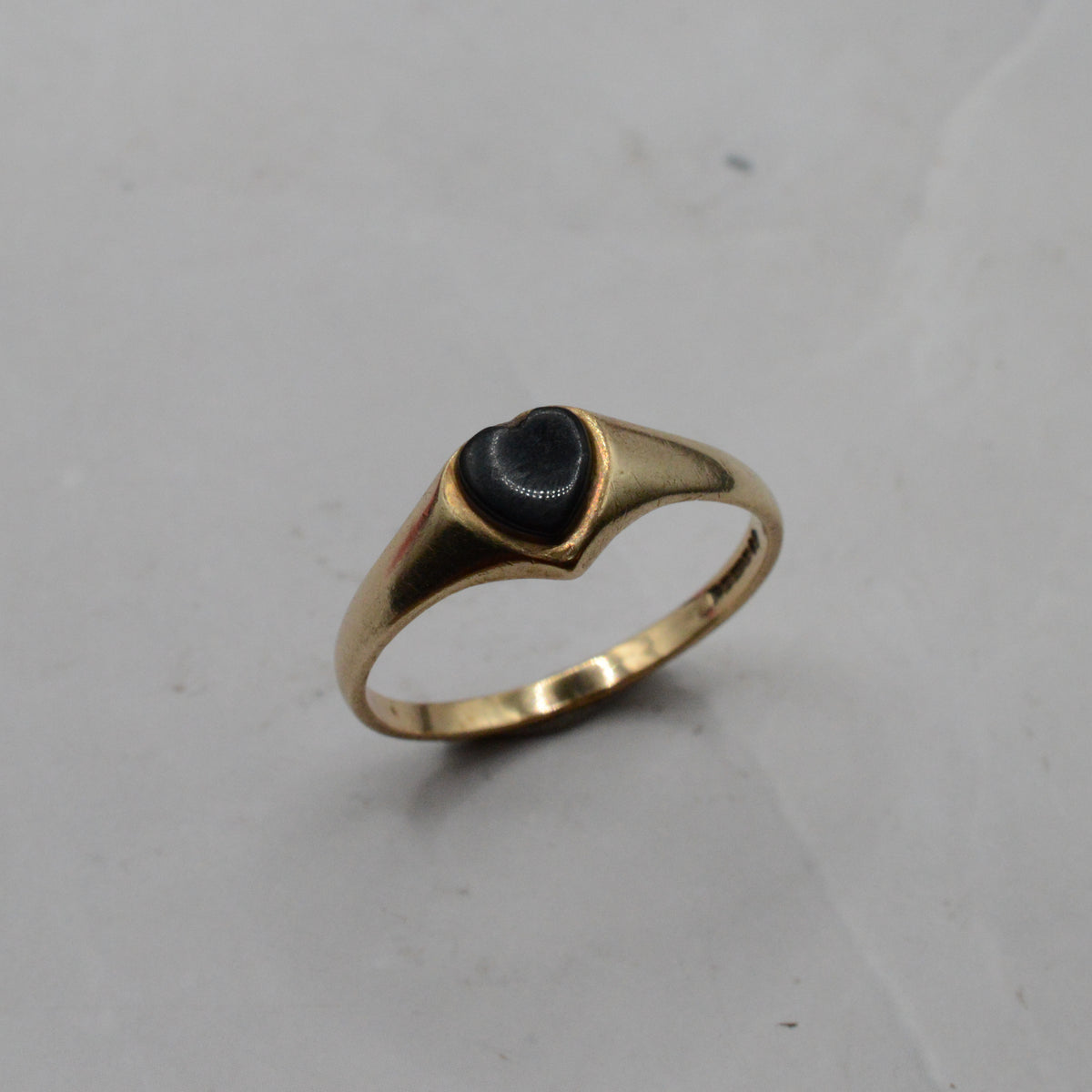 1980s 9ct Gold Onyx Heart Ring