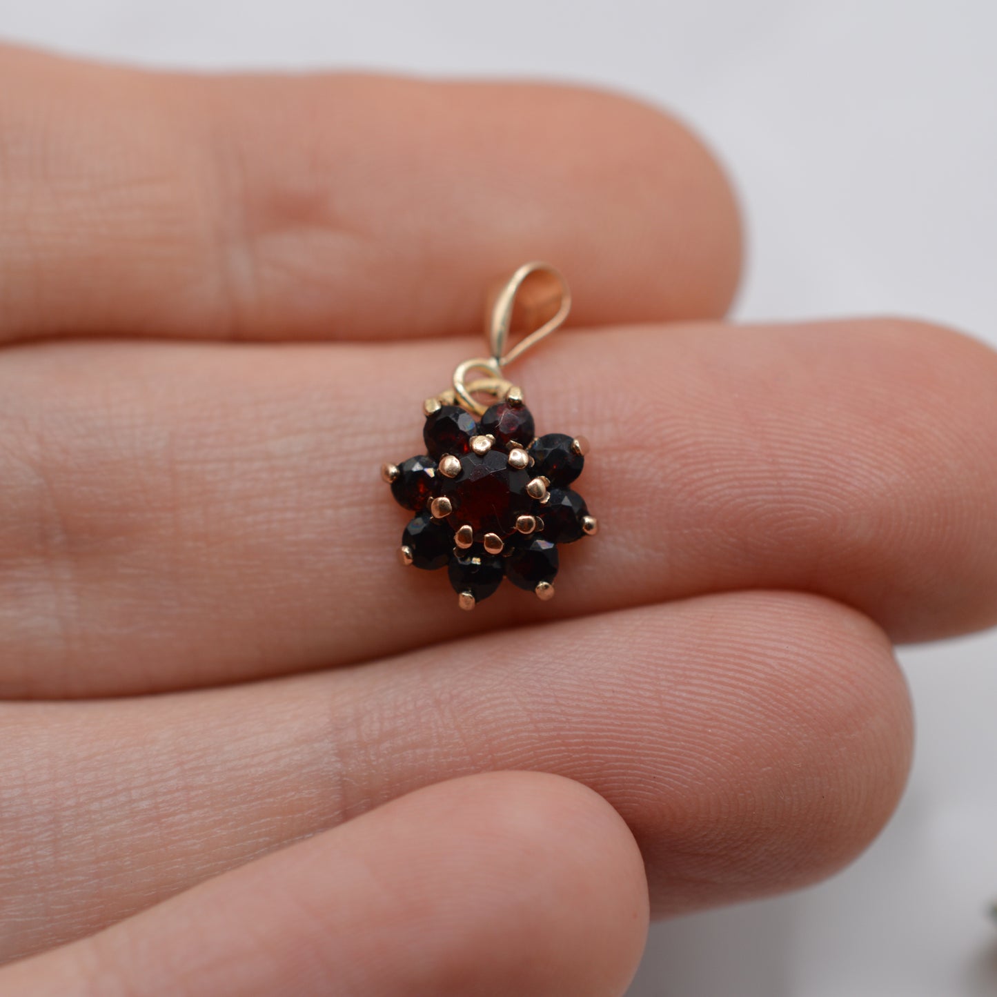Vintage Renovated 9ct Gold Garnet Cluster Pendant/Charm