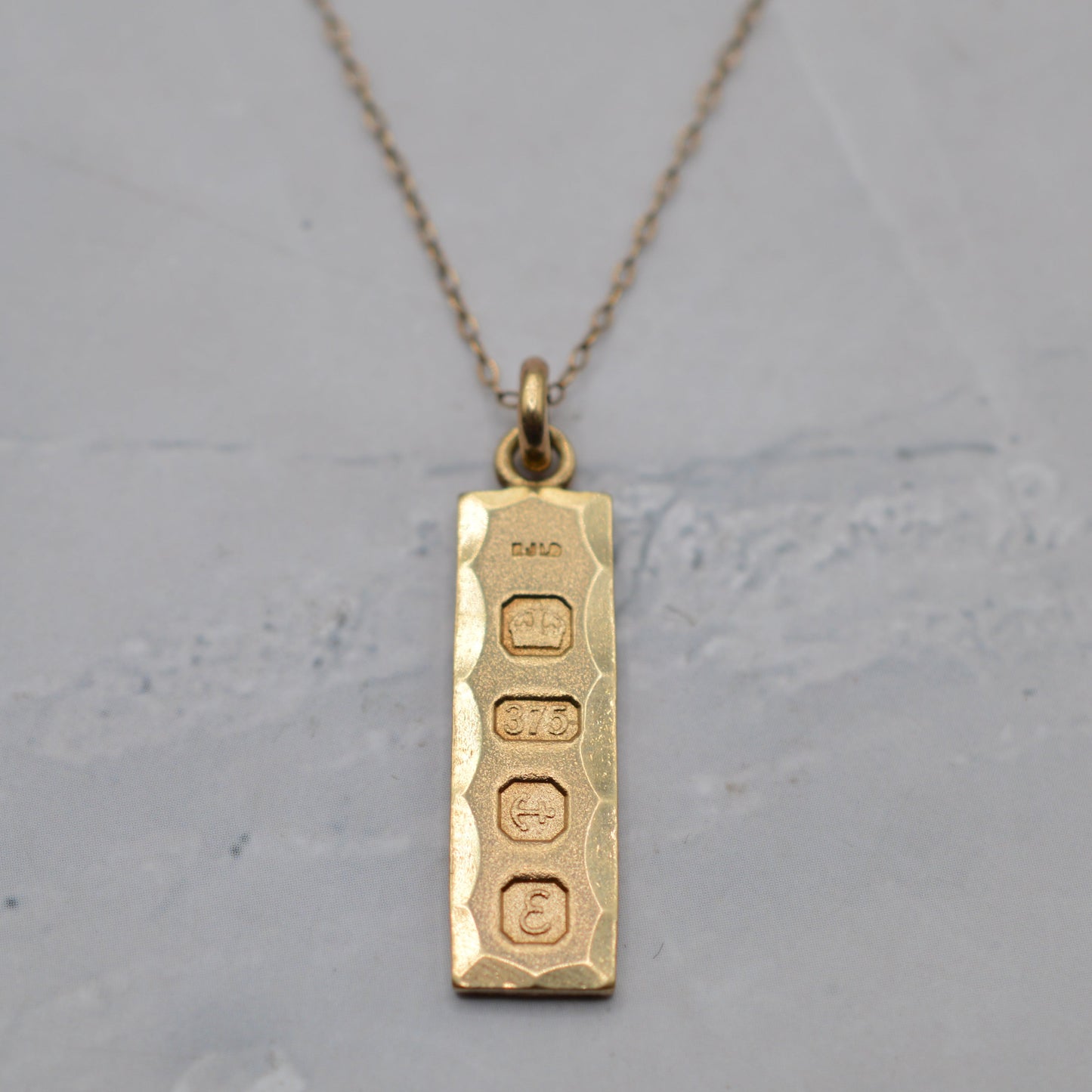 1970s Vintage 9ct Gold Ingot Pendant Necklace (23”)