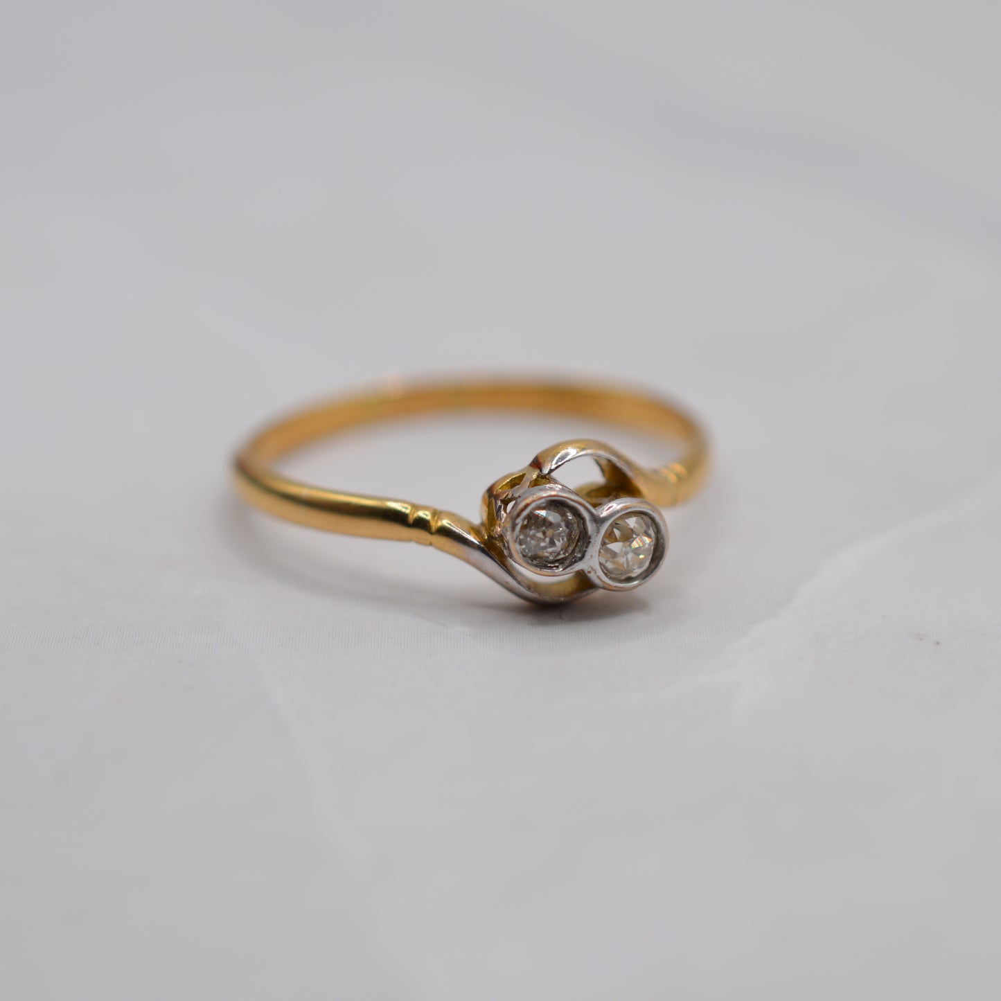 Antique 18ct Gold Diamond Toi-et-Moi Ring