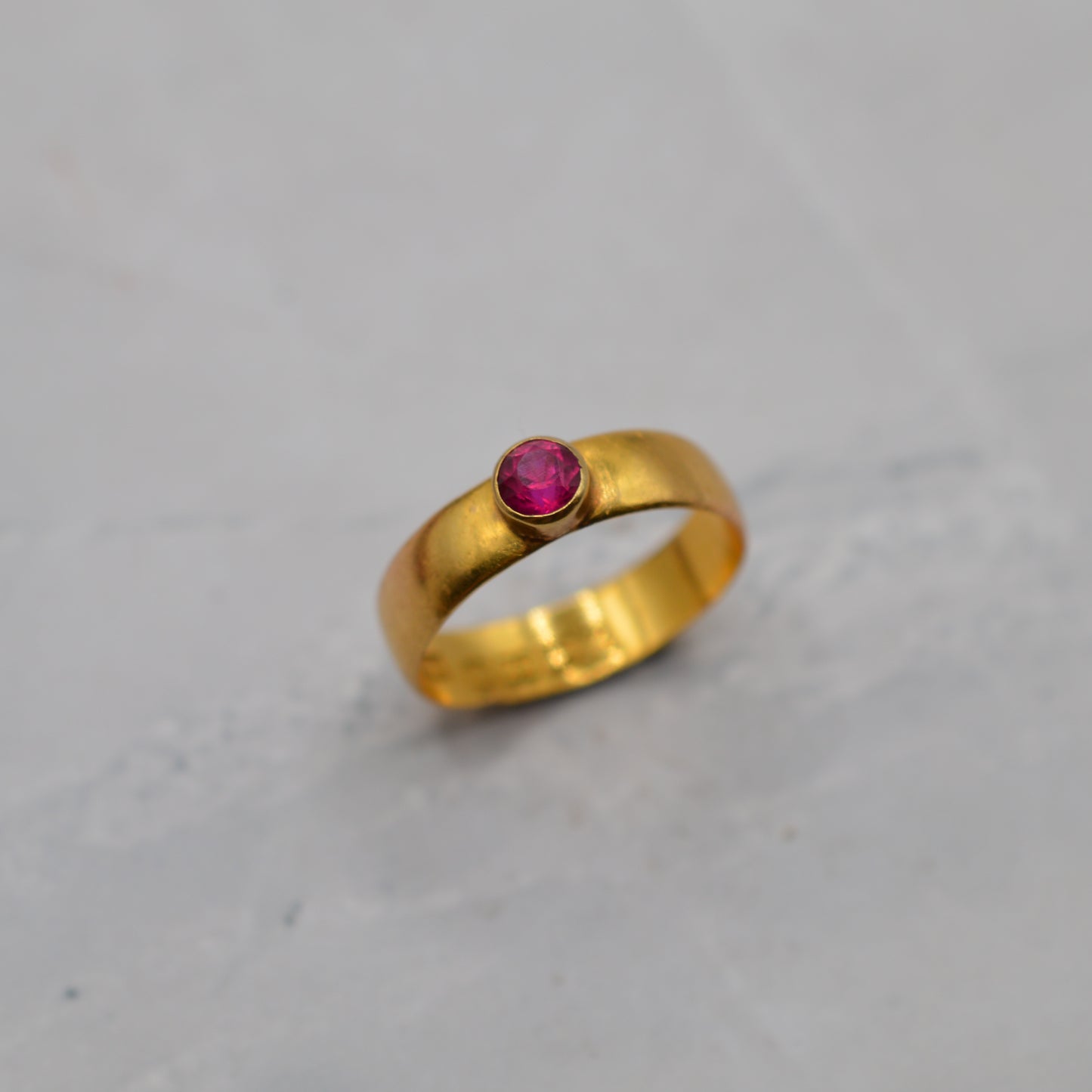 Antique Victorian 1899 22ct Gold Ruby Ring