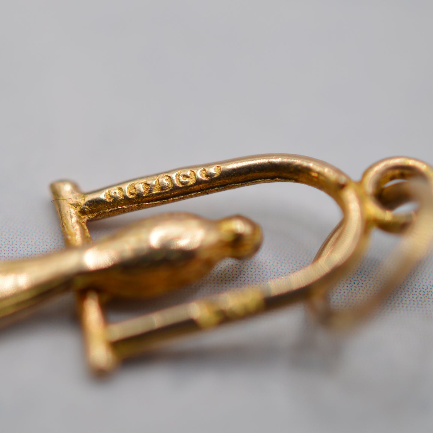 1970s Vintage 9ct Gold Perched Bird Charm