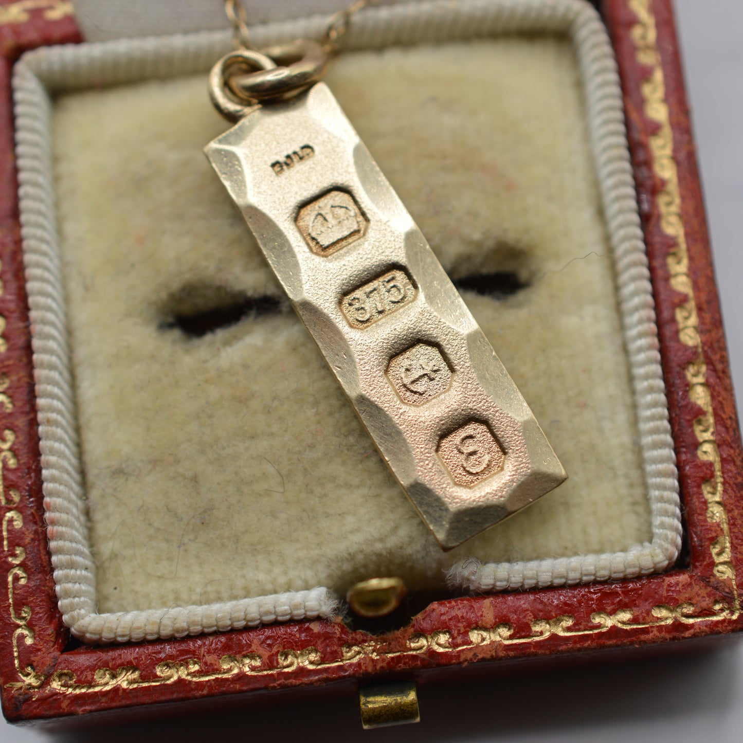 1970s Vintage 9ct Gold Ingot Pendant Necklace (23”)