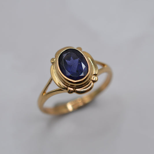 Vintage 9ct Gold Purple Tourmaline Solitaire Ring