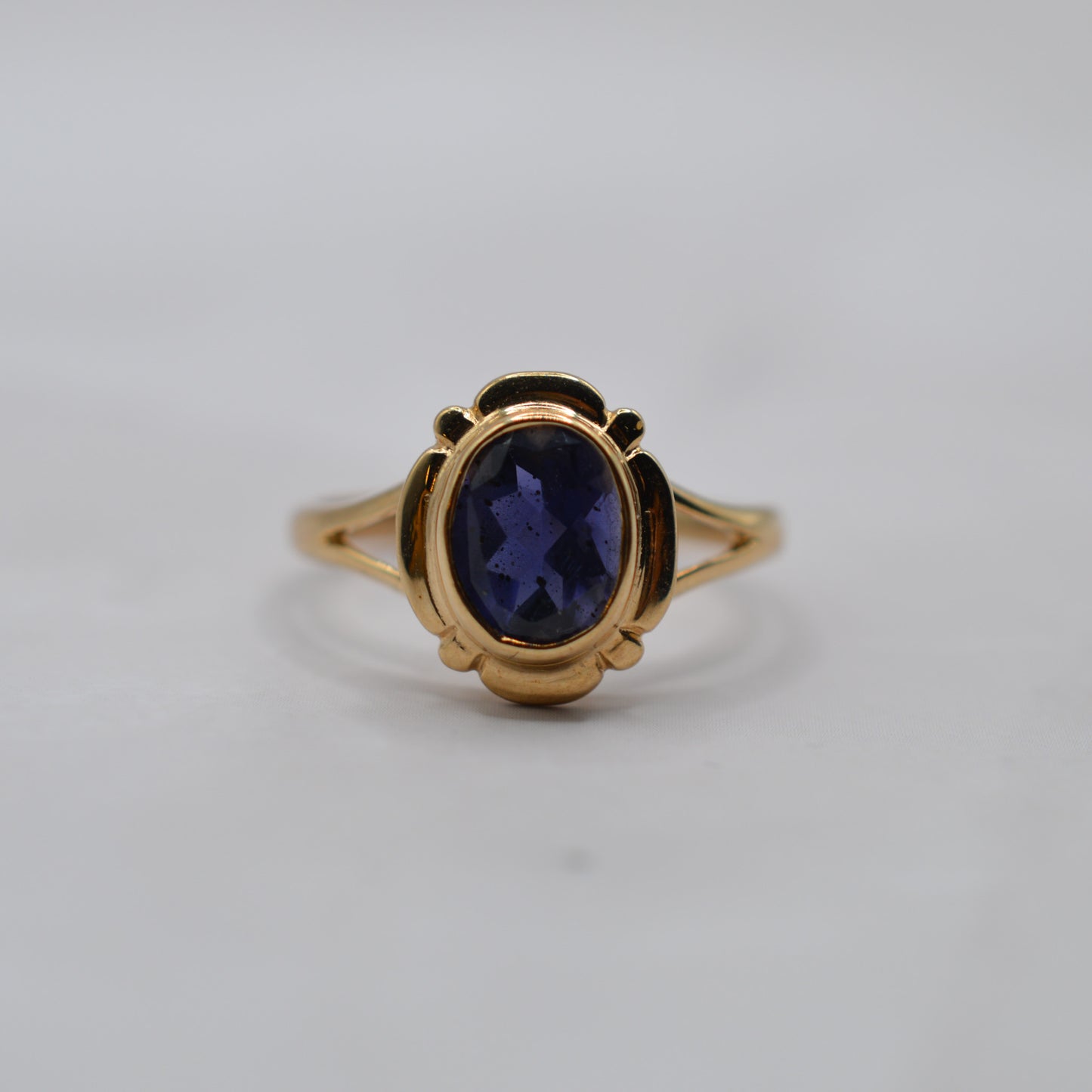Vintage 9ct Gold Purple Tourmaline Solitaire Ring