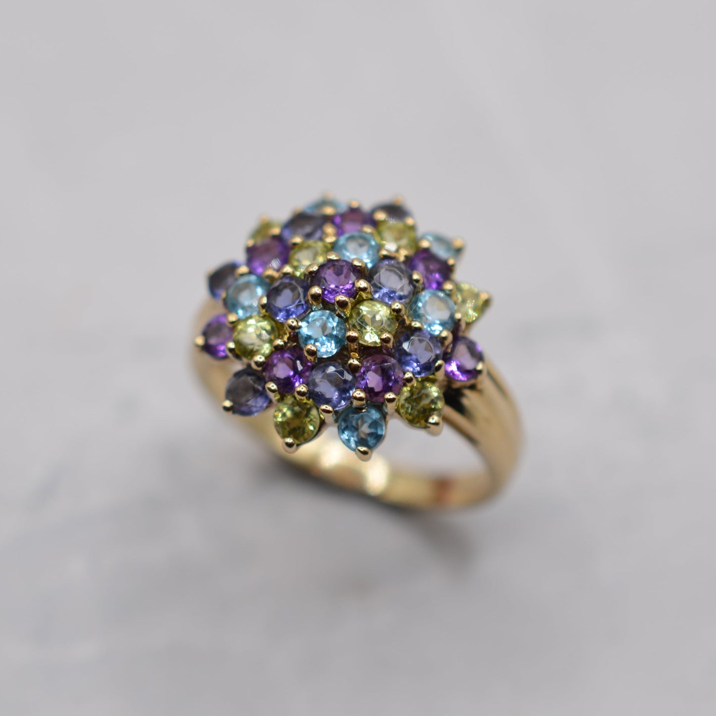 Chunky Y2K 9ct Gold Multi-Gem Cluster Ring – Amethyst, Peridot, Topaz & Iolite