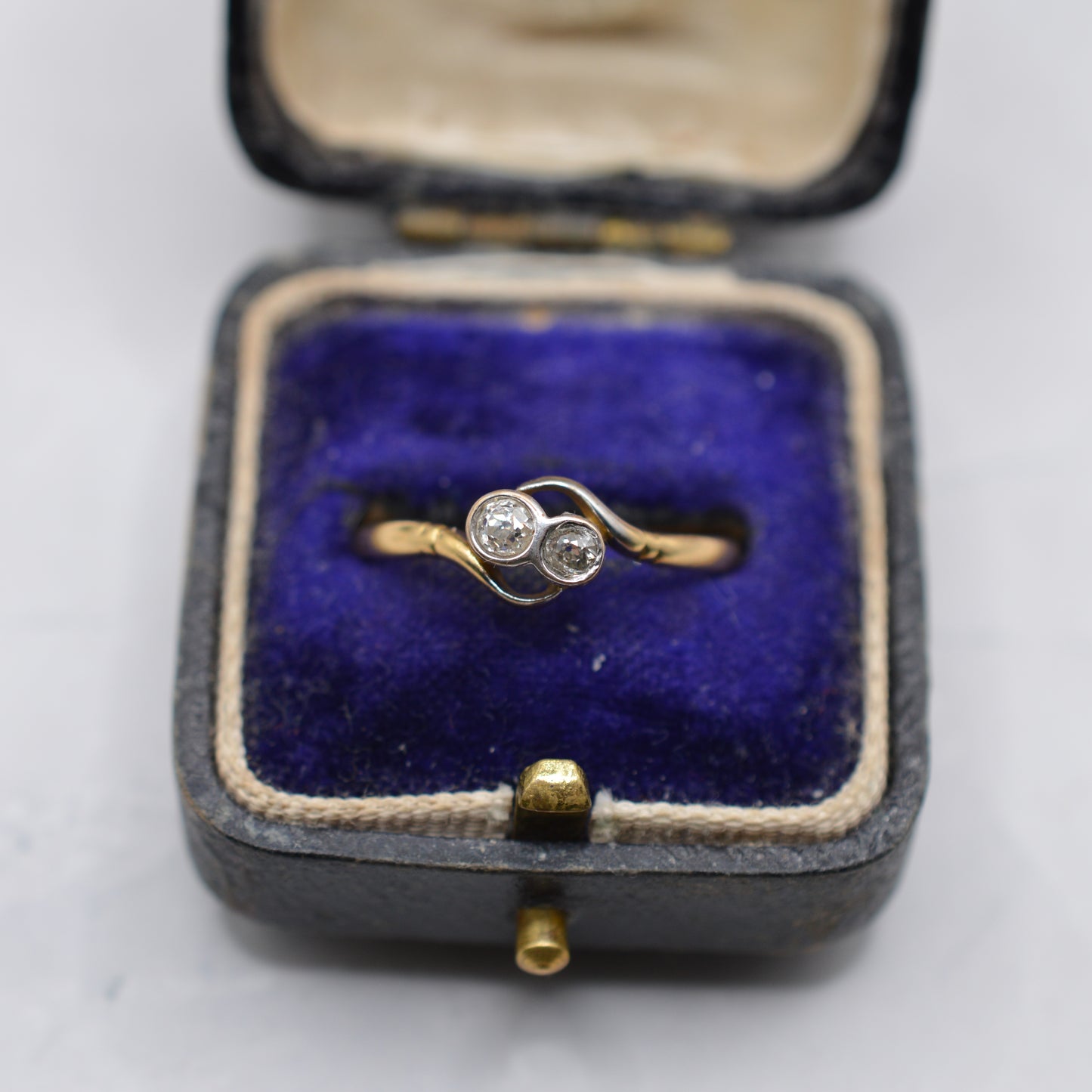 Antique 18ct Gold Diamond Toi-et-Moi Ring