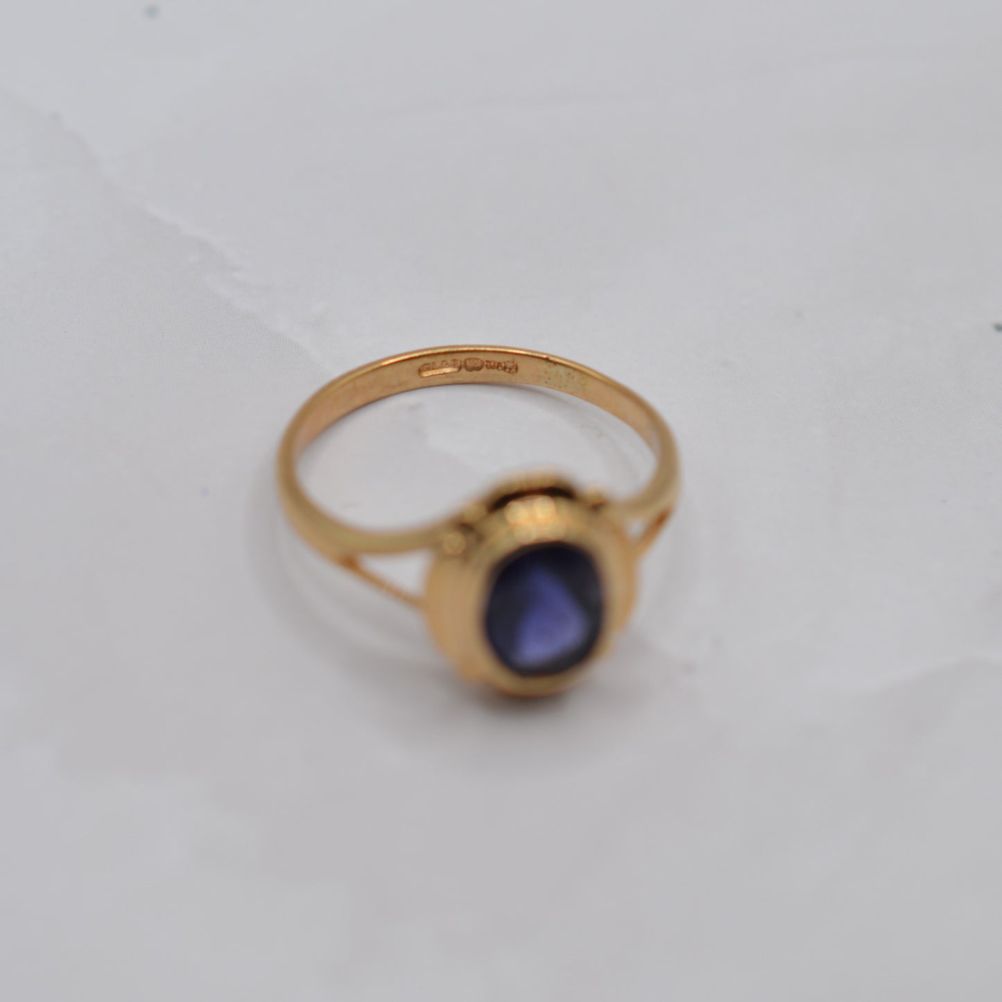 Vintage 9ct Gold Purple Tourmaline Solitaire Ring