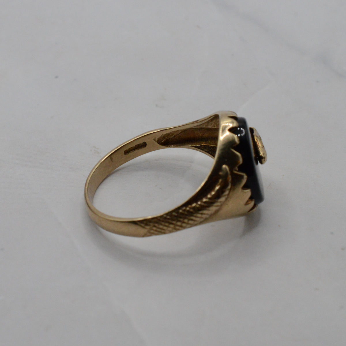 9ct Gold Onyx & Garnet Snake Signet Ring