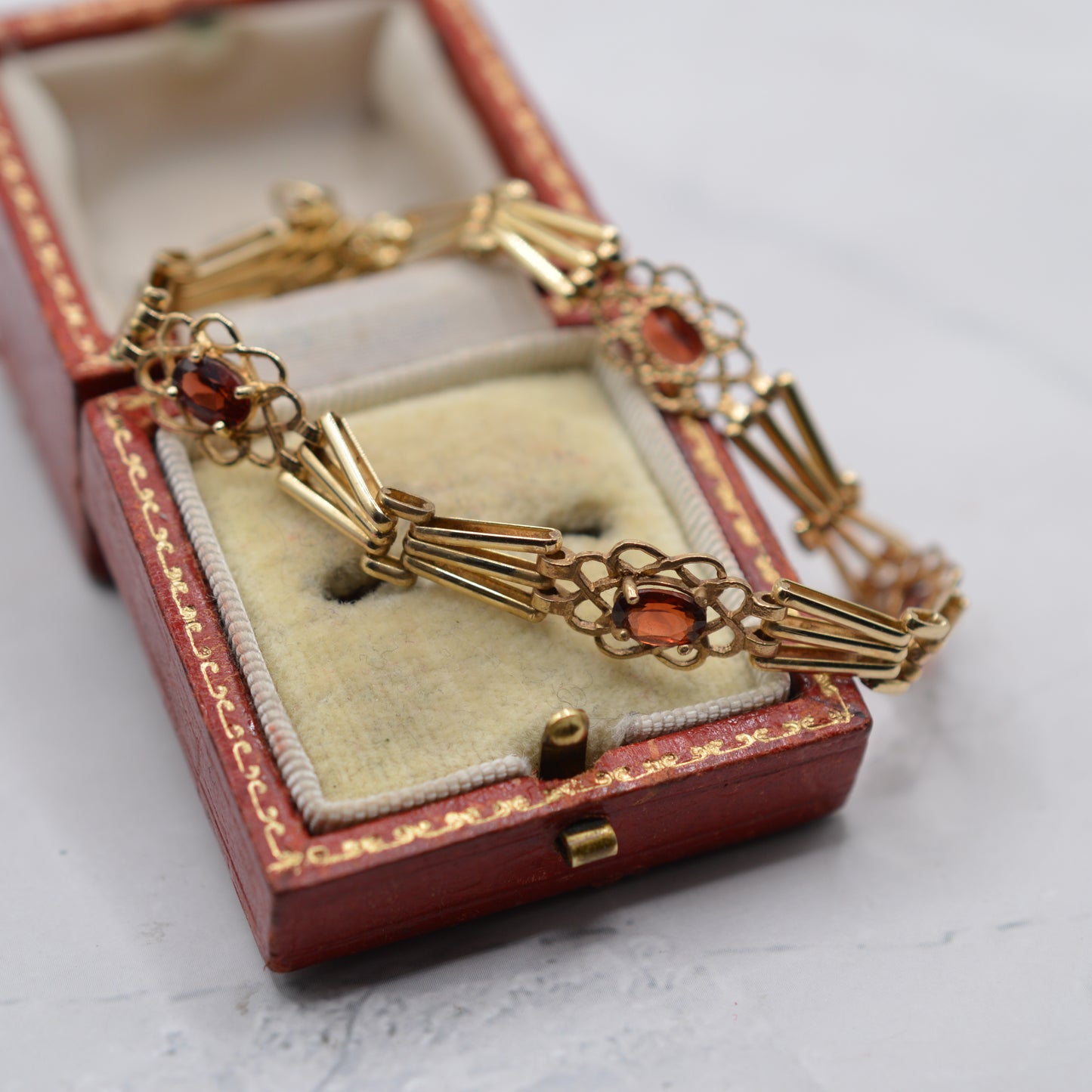 9ct Gold Garnet Gate Bracelet with Heart Padlock & Safety Chain (7")