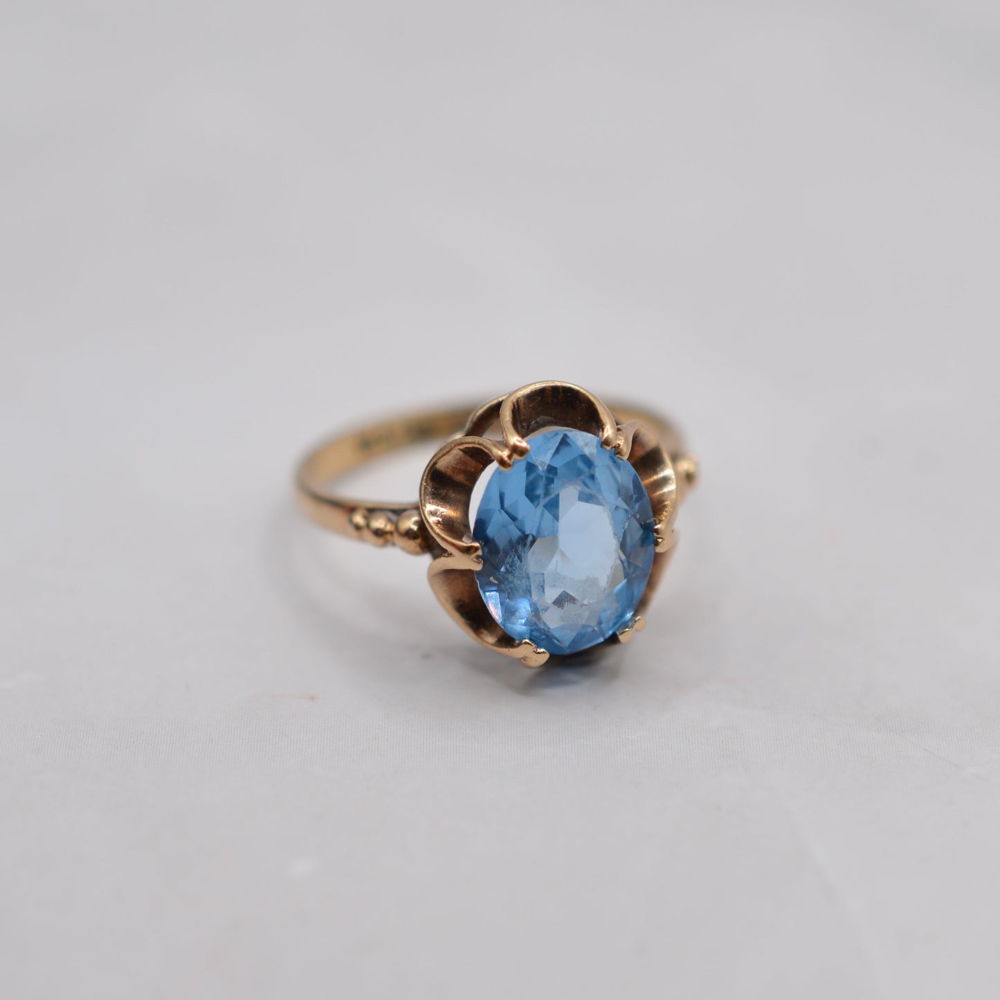 1970s Vintage 9ct Gold Blue Topaz Solitaire Ring