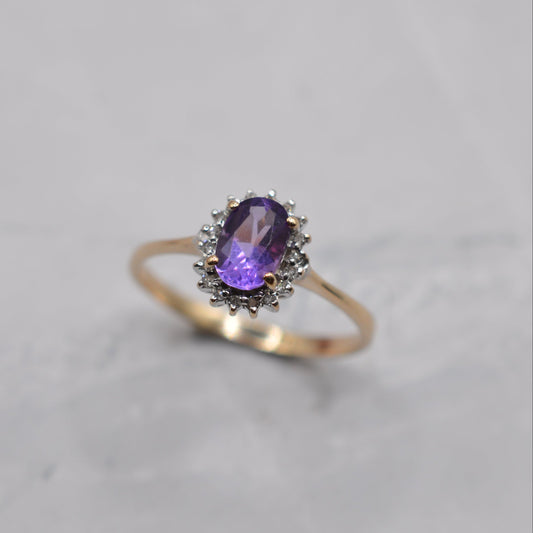 Y2K 9ct Gold Amethyst & Diamond Cluster Ring