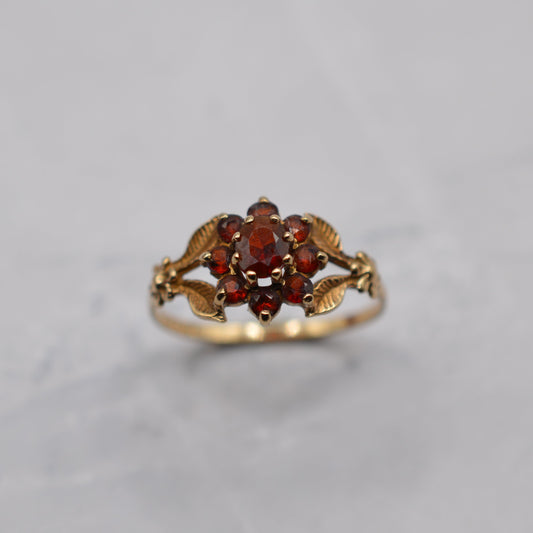 1980s 9ct Gold Garnet Floral Cluster Ring