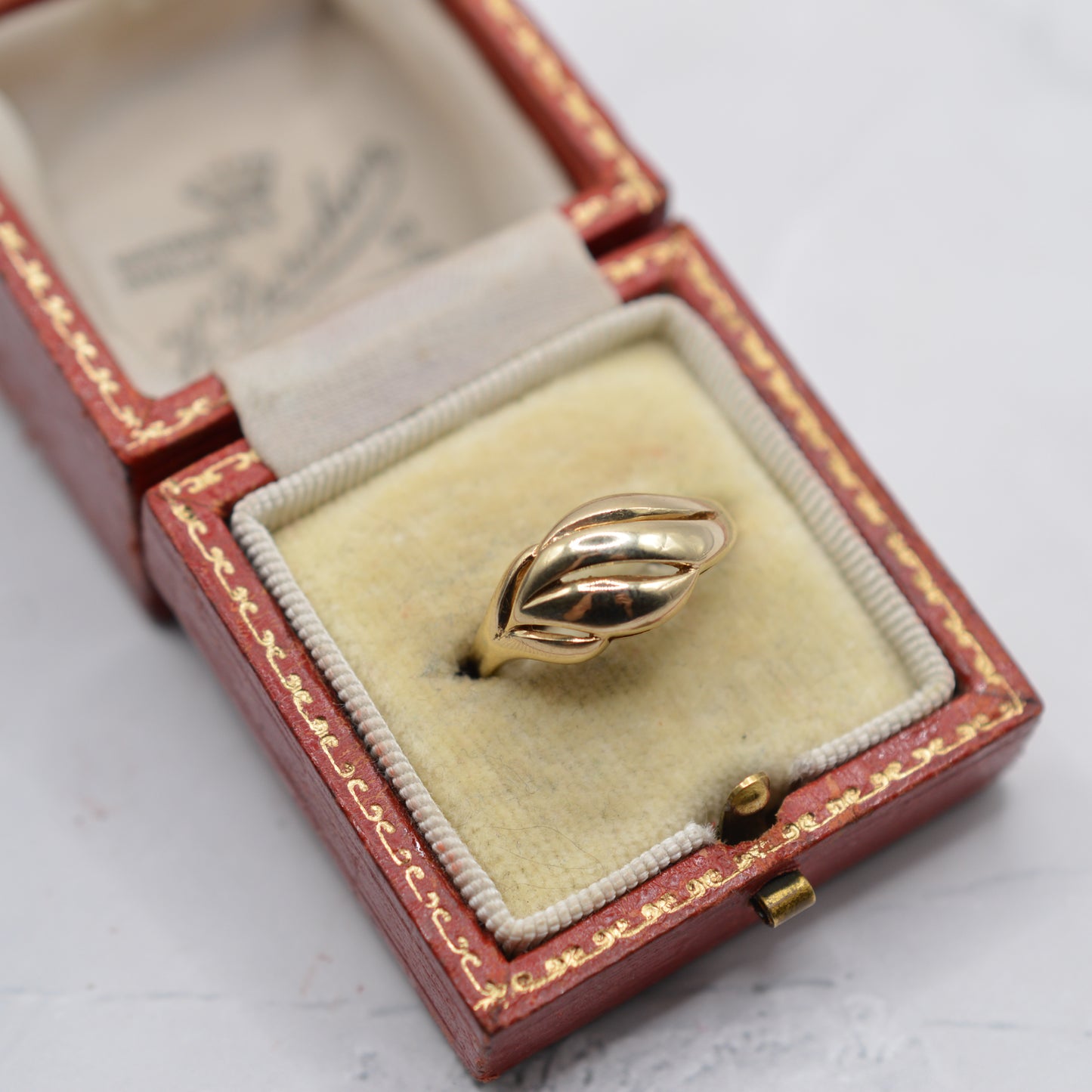 1980s 9ct Gold Chunky Leaf Ring
