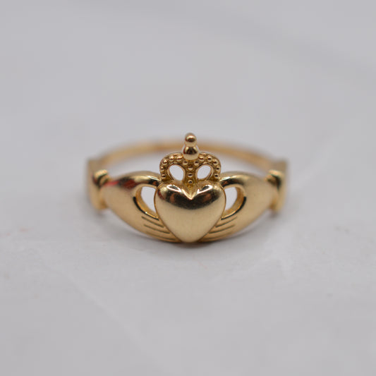 9ct Gold Claddagh Heart Ring