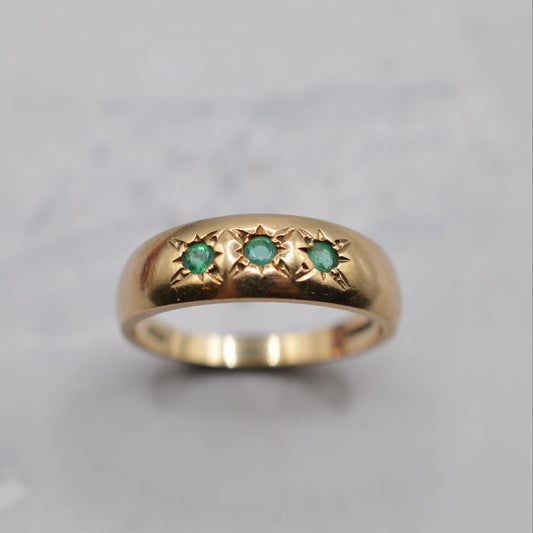 1980s 9ct Gold Emerald Trilogy Gypsy Ring