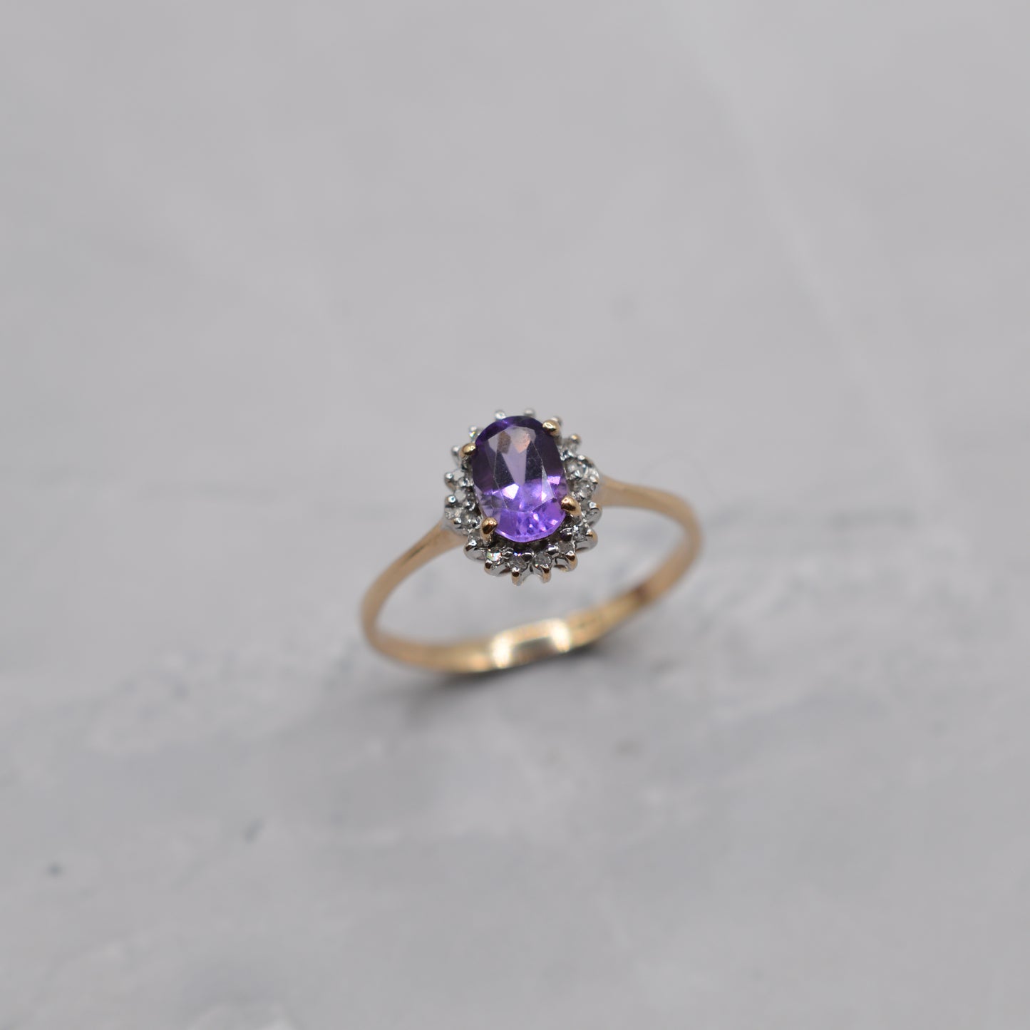 Y2K 9ct Gold Amethyst & Diamond Cluster Ring