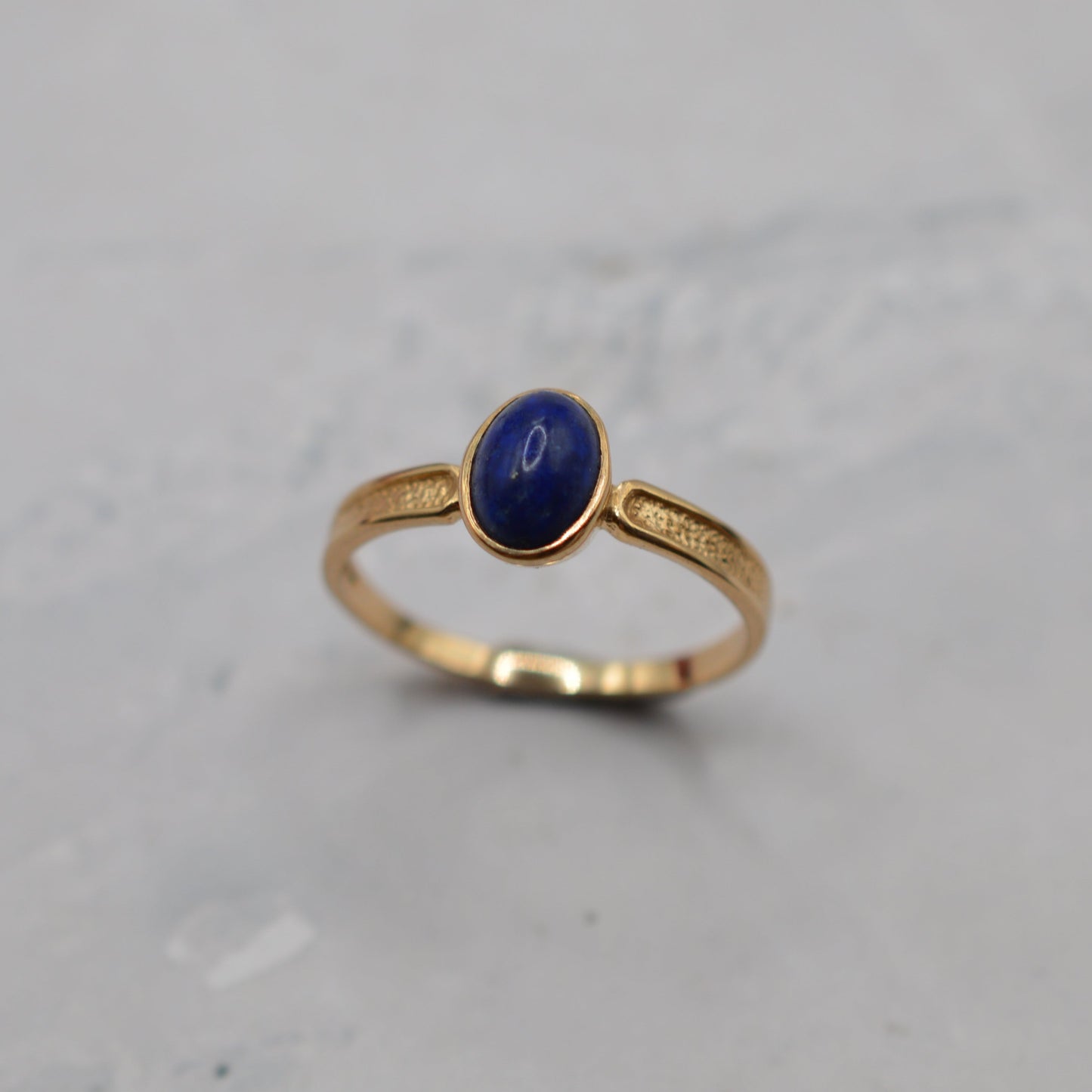 1980s 9ct Gold Lapis Lazuli Ring